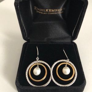 Beautiful Pearl & Gold Earrings